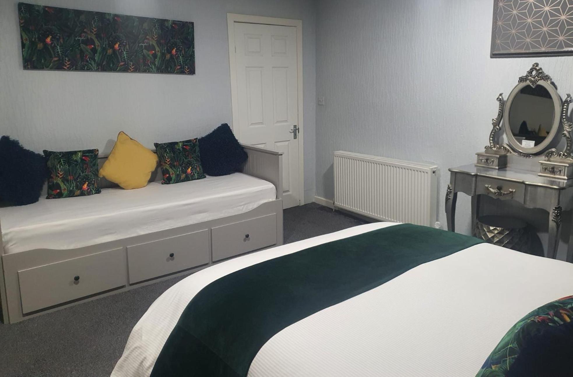 Saphire Glasgow Apartments Giffnock Luaran gambar